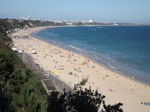 Poole Bay looking east from Canford Cliffs